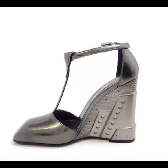 Prada Metallic Grey T Strap Metal Embossed Wedge Sandals Runway 2014 EU 37.5 - Picture 5 of 16